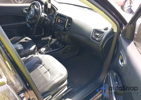 2019 Jeep Compass Limited Fwd из США, поврежденный, VIN 3C4NJCCB5KT667265